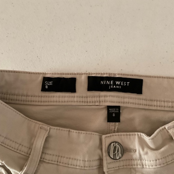 Nine West Jeans “Lucie” Bermuda Shorts Beige Straight Leg Stretch Women’s Size 8 - Picture 6 of 9